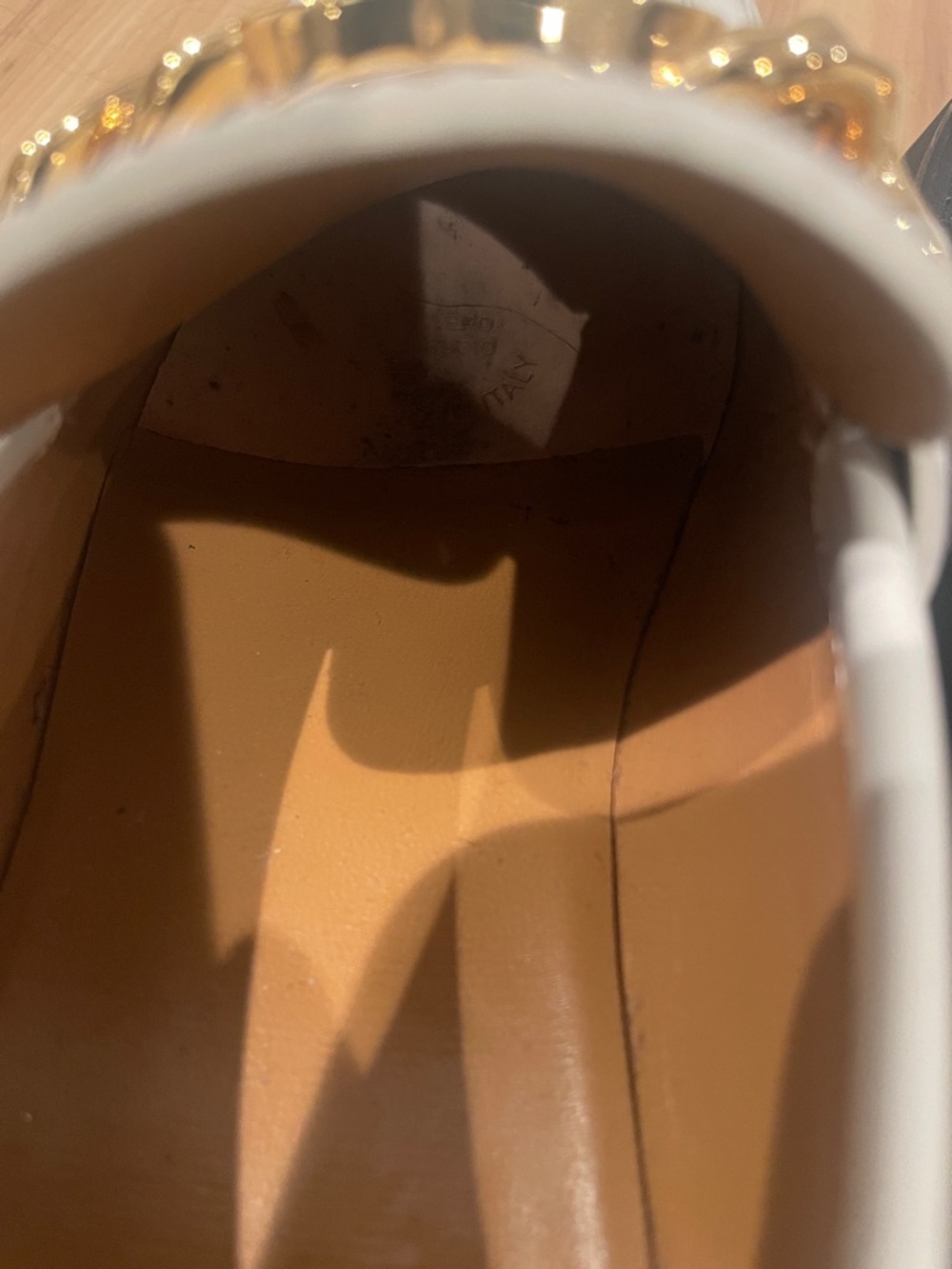 Gucci Cordovan Lux in Mysric White. Lug Sole Loafers. Navy Logo w/ Gold Chain - Picture 9 of 13